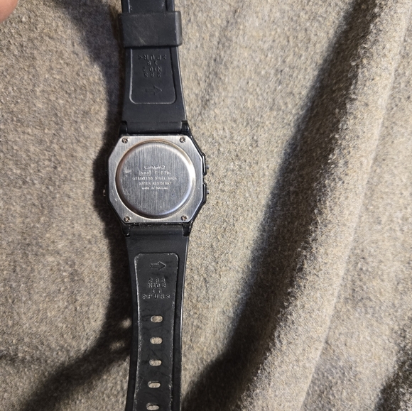 Casio f91w - Picture 3 of 3